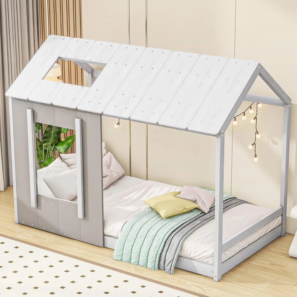 Lit double pour enfants avec cadre en bois au sol, style cottage