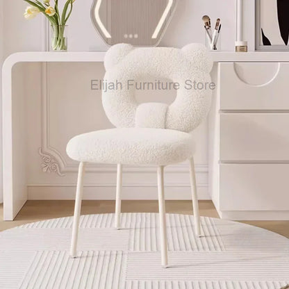 Portable Cute Vanity Chair Elegant Children Mobile Puffs Makeup Stool Metal Design Tabouret Vanity Chair Makeup Room