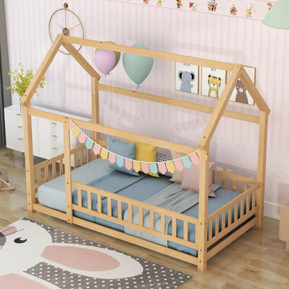 Cama de piso de tamaño doble, cama Montessori de madera con cerca y techo para niños, marco de cama doble tipo casita de juegos para niñas