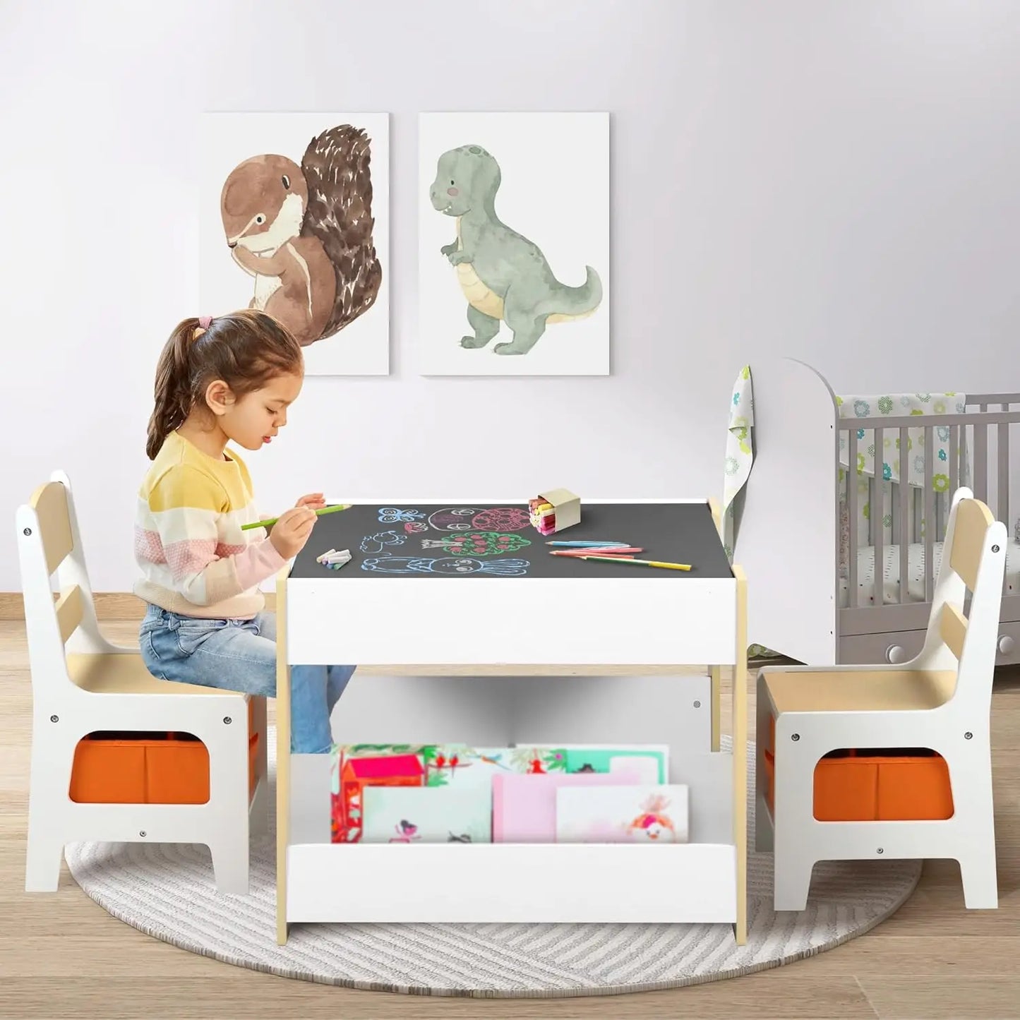 Juego de mesa y 2 sillas de madera para niños Kinder King, mesa de actividades 4 en 1 para niños con estantería doble, pizarra, juego de muebles para niños pequeños