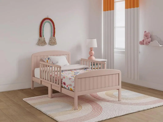 Cama para niños pequeños, cama de transición de diseño moderno de madera maciza para niños con barandillas para dormitorio infantil con 2 protectores de seguridad