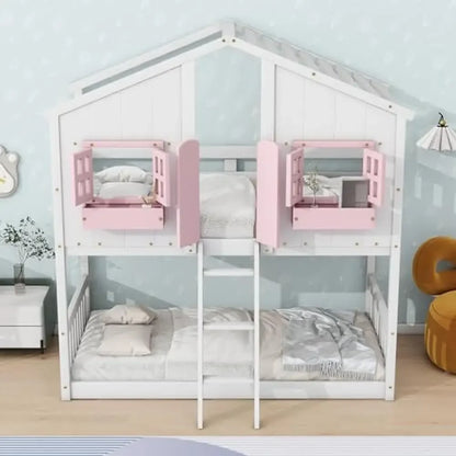 Lit superposé double Wood House avec portes et fenêtres, échelle, garde-corps de sécurité, rose/blanc, design à faible hauteur, style moderne, 81,7" x 57,8" x