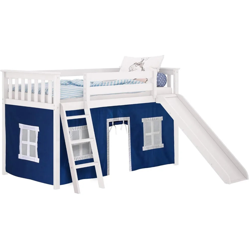 Lit mezzanine bas, cadre de lit double pour enfants avec toboggan et rideaux pour le bas, design moderne et épuré. Il y a un espace de jeu disponible pour les lits