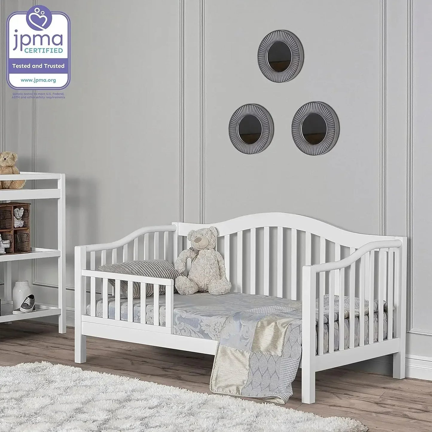 Cama de día para niños Austin de On Me en color blanco, con certificación Greenguard Gold, 54 x 30 x 29 pulgadas (paquete de 1)