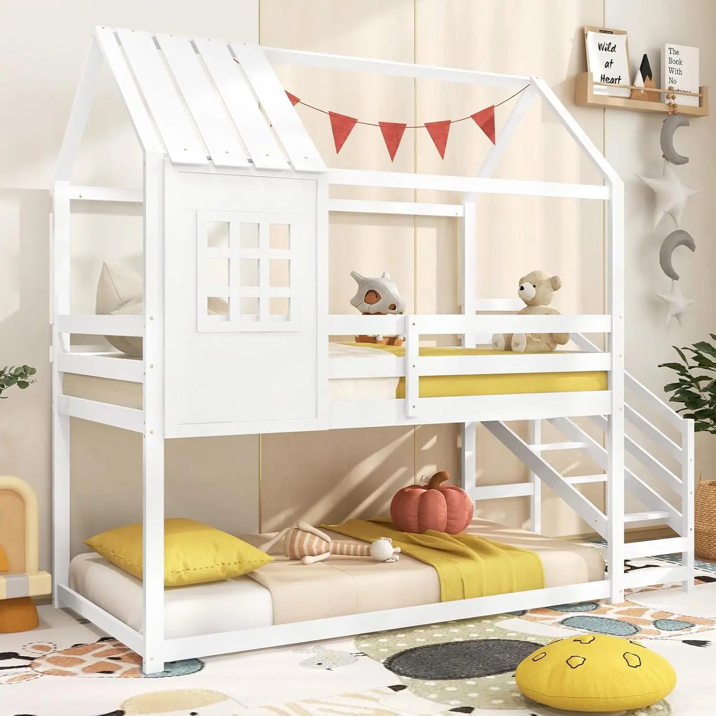 Literas gemelas con escaleras, cama tipo casa en el piso con techo y ventana, barandillas y escalones a lo largo, cama tipo casa que ahorra espacio para niños, color blanco